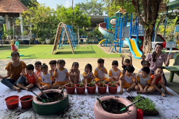Sân trường